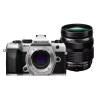 Olympus OM-5 II body silver MZuiko Digital 12-40mm f/2,8 PRO