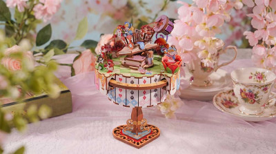 Stavebnice Tonecheer Alice's Tea Party
