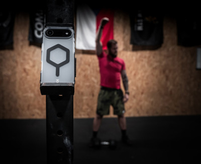 Tactical MagForce Hexagon Apple iPhone 15 T-White