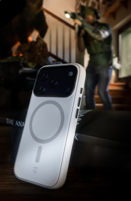 Tactical MagForce SmoothIsFast iPhone 15 Chalk