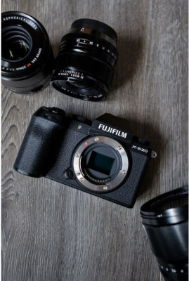 Fujifilm X-S20 + XF 16-50mm