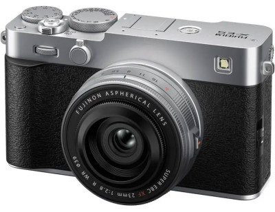 FujiFilm X-E5 body silver + XF 23 mm