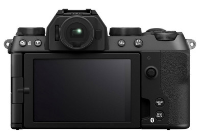 Fujifilm X-S20 + XC 15-45mm