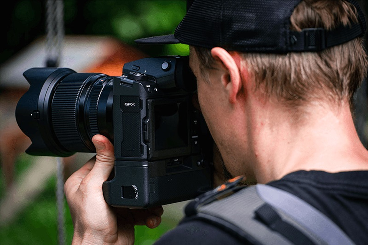 Digitální fotoaparát FujiFilm GFX 100 II, ostření s AI