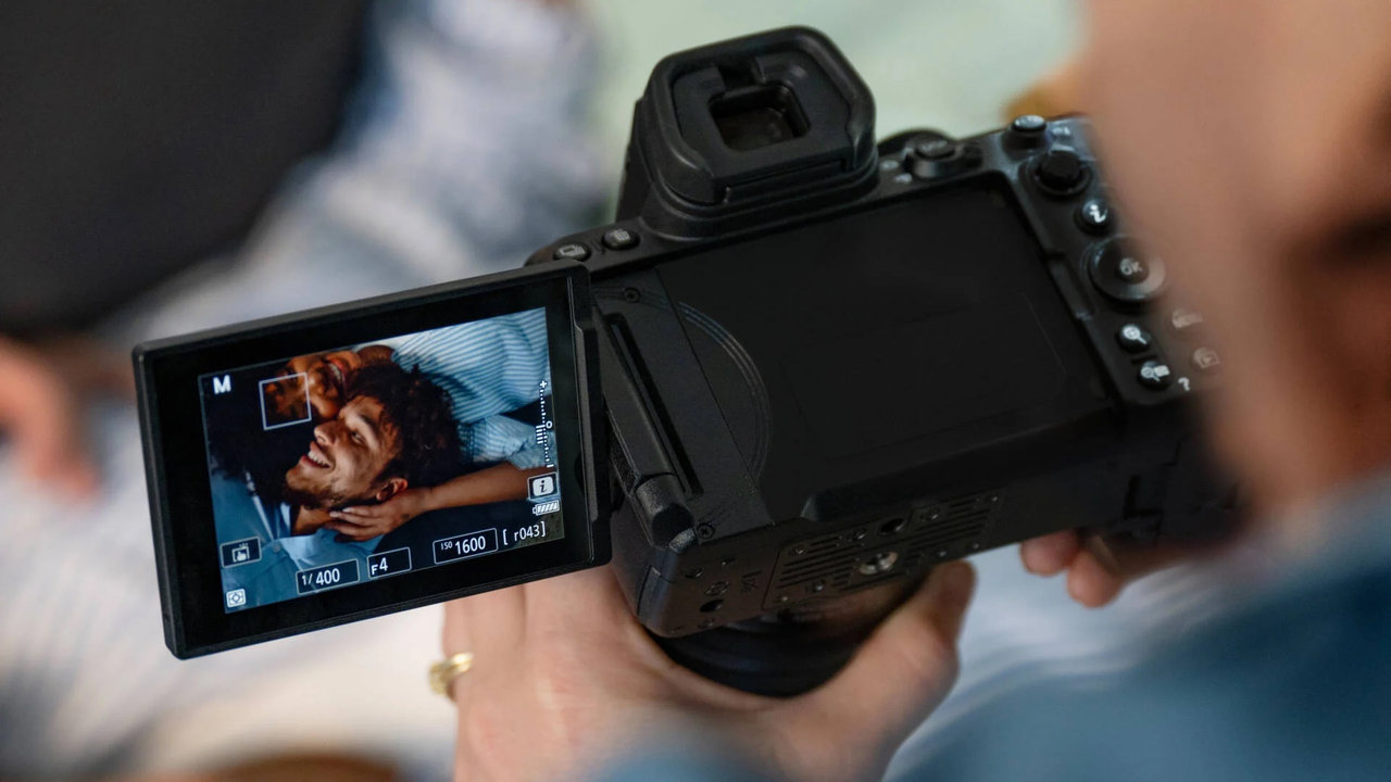 Bezzrcadlový FX fotoaparát Nikon Z5II pokročilý hledáček
