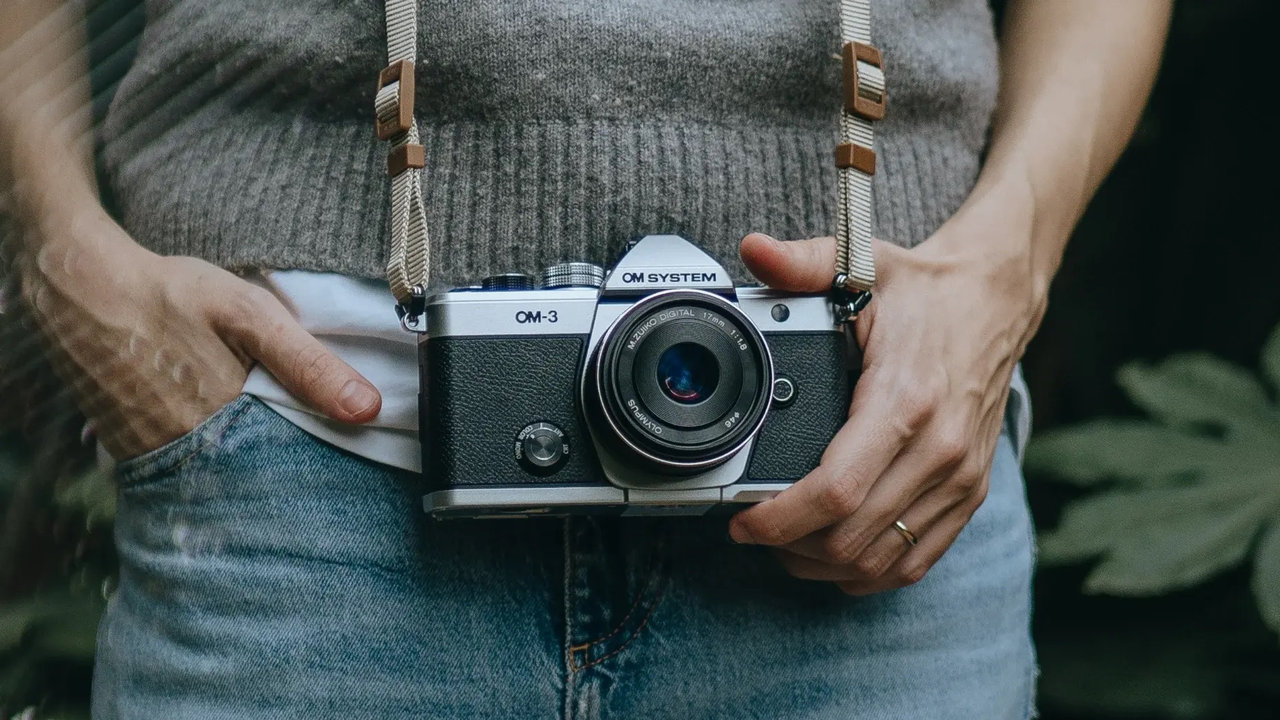 Digitální bezzrcadlovka Olympus OM-3 výpočetní fotografie
