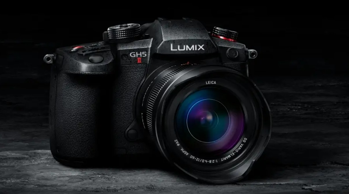 Panasonic Lumix DMC-GH5 M2 + Leica 12-60 mm f2.8-4