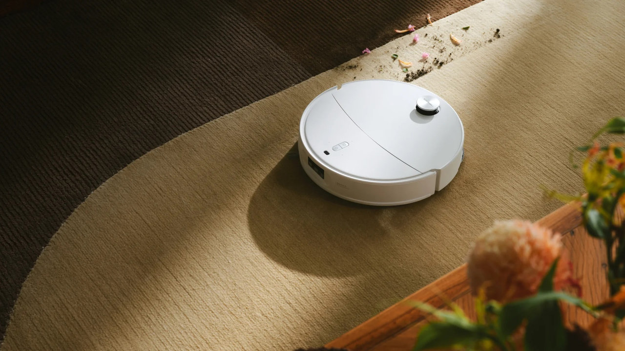 Robotický vysavač s multifunkční stanicí Roborock Qrevo Edge 2 Pro, mopování