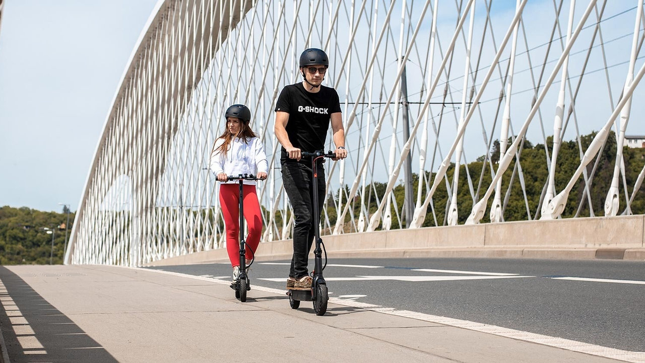 Elektrická koloběžka SENCOR SCOOTER S21, čtyři rychlosti