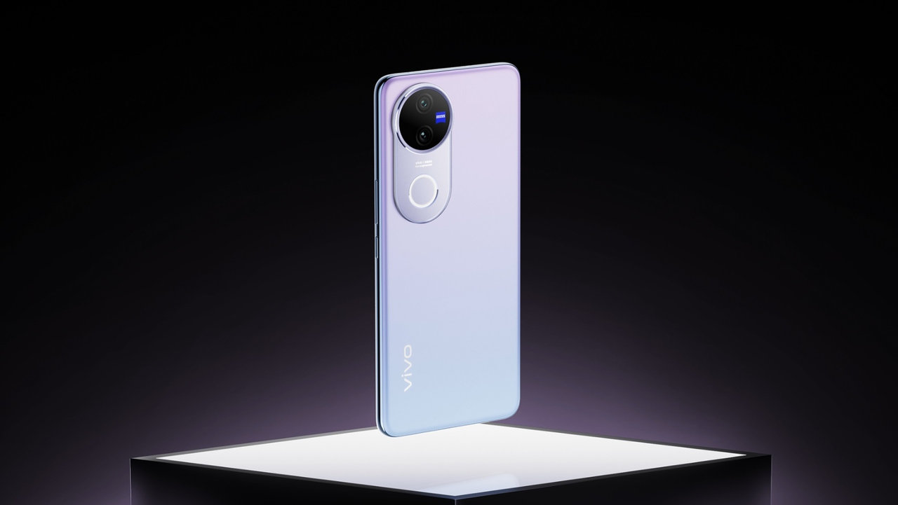 Mobilní telefon Vivo V50 operační systém